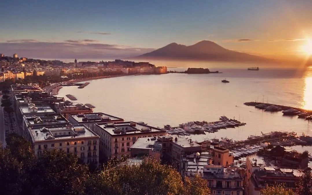 Guest house Four Points Suites Naples