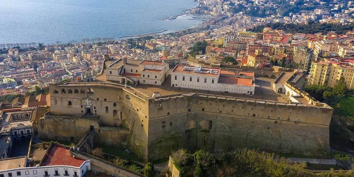 Guest house Four Points Suites Naples