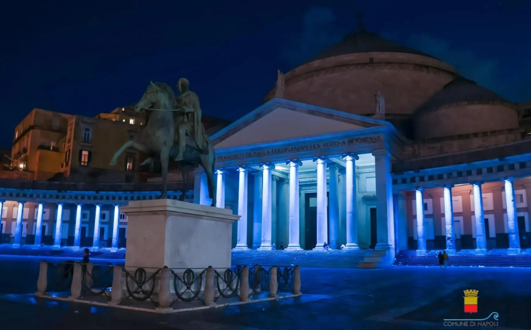 Guest house Four Points Suites Naples Italy